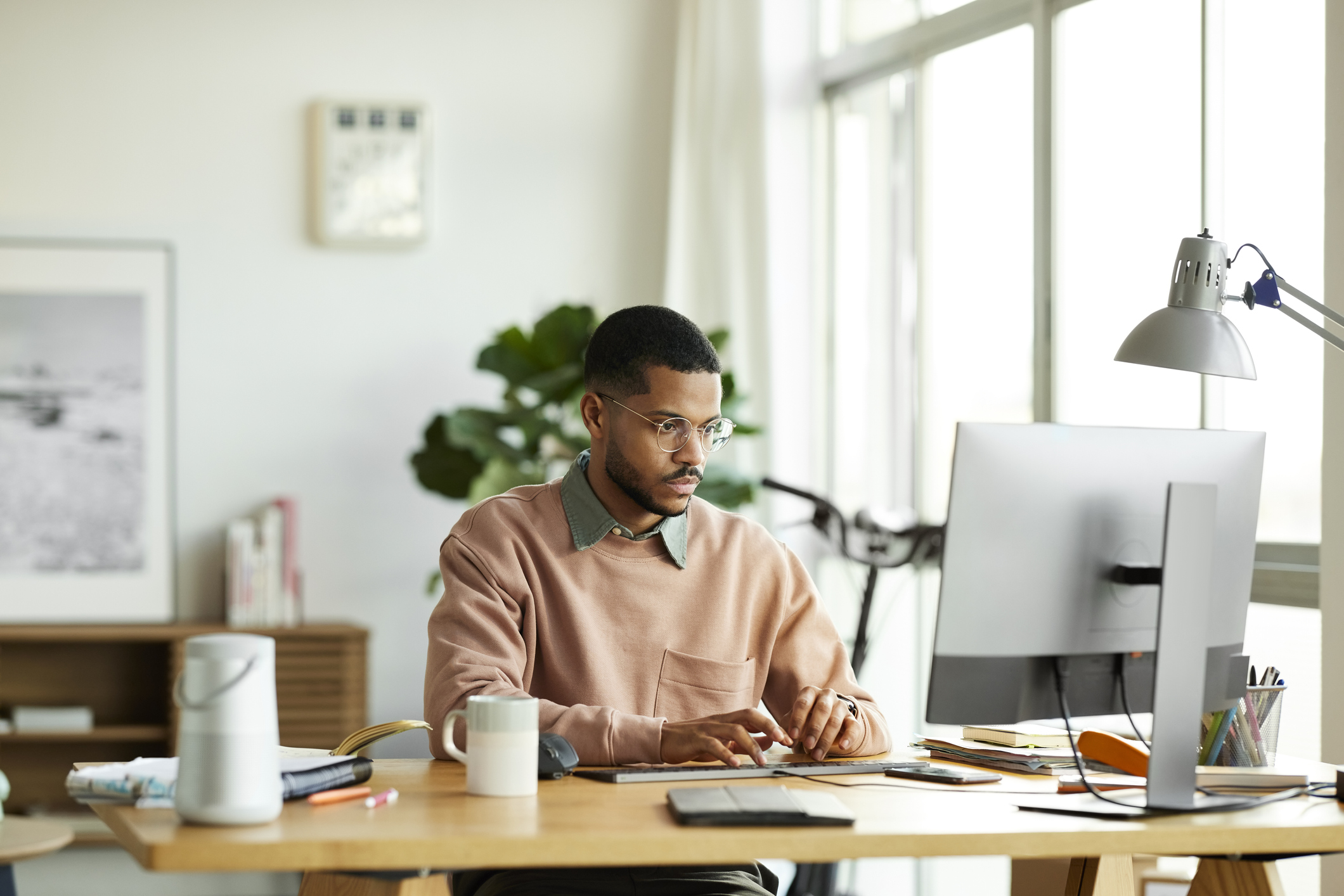 Home office: Quais são as vantagens e desvantagens para empresas e funcionários