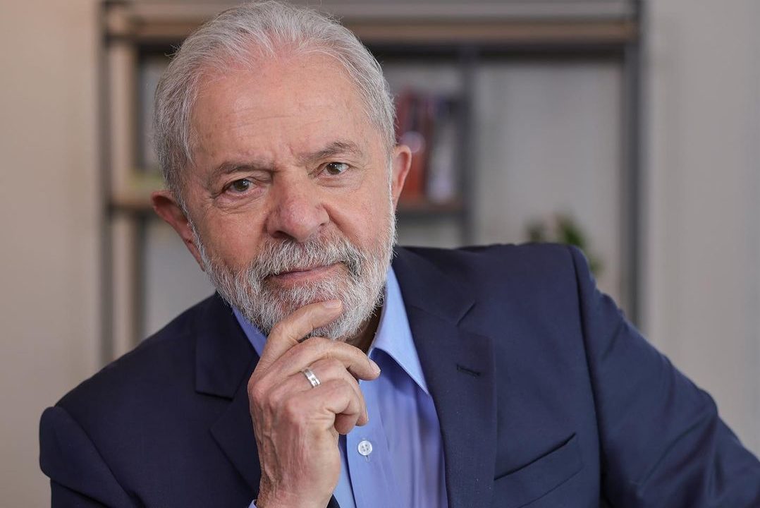 Em nova rodada de pesquisas divulgadas essa semana o ex-presidente Lula amplia sua vantagem sobre Bolsonaro