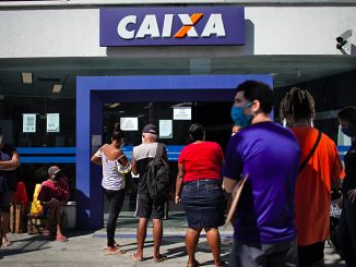 Caixa suspende crédito consignado do Auxílio Brasil. A decisão que suspende o crédito consignado do benefício foi divulgada nessa quinta-feira (12).