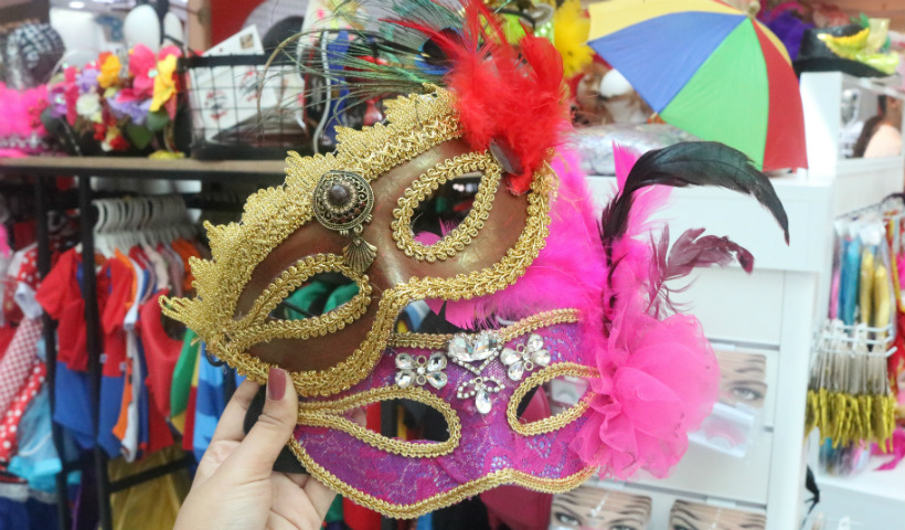 Saiba como ganhar dinheiro com o carnaval transformando a festa em lucro